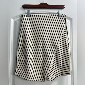 NWT- LOFT- Cream and black striped skirt- size xs